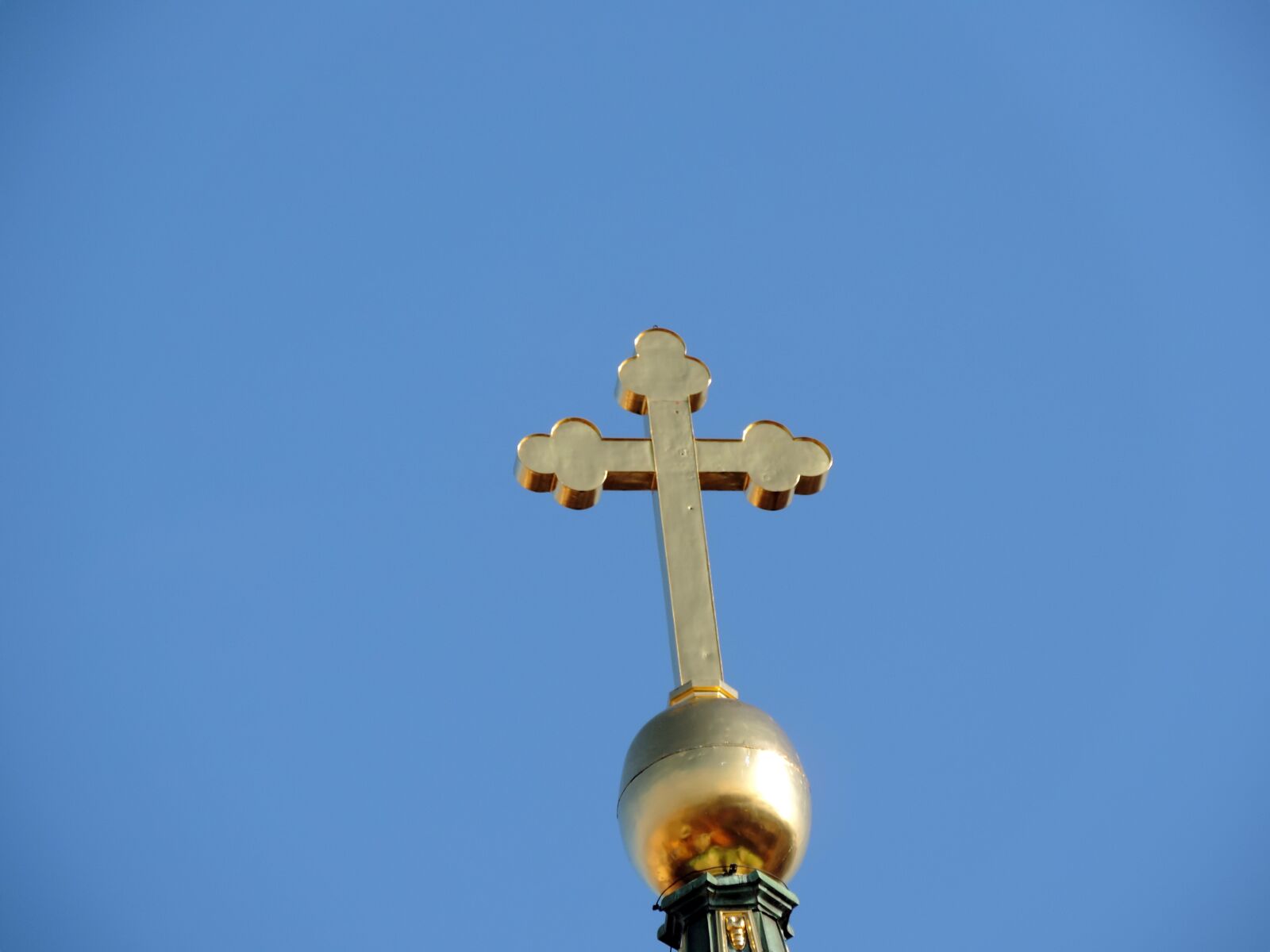 Nikon Coolpix P520 sample photo. Christianity, cross, gold, orthodox photography