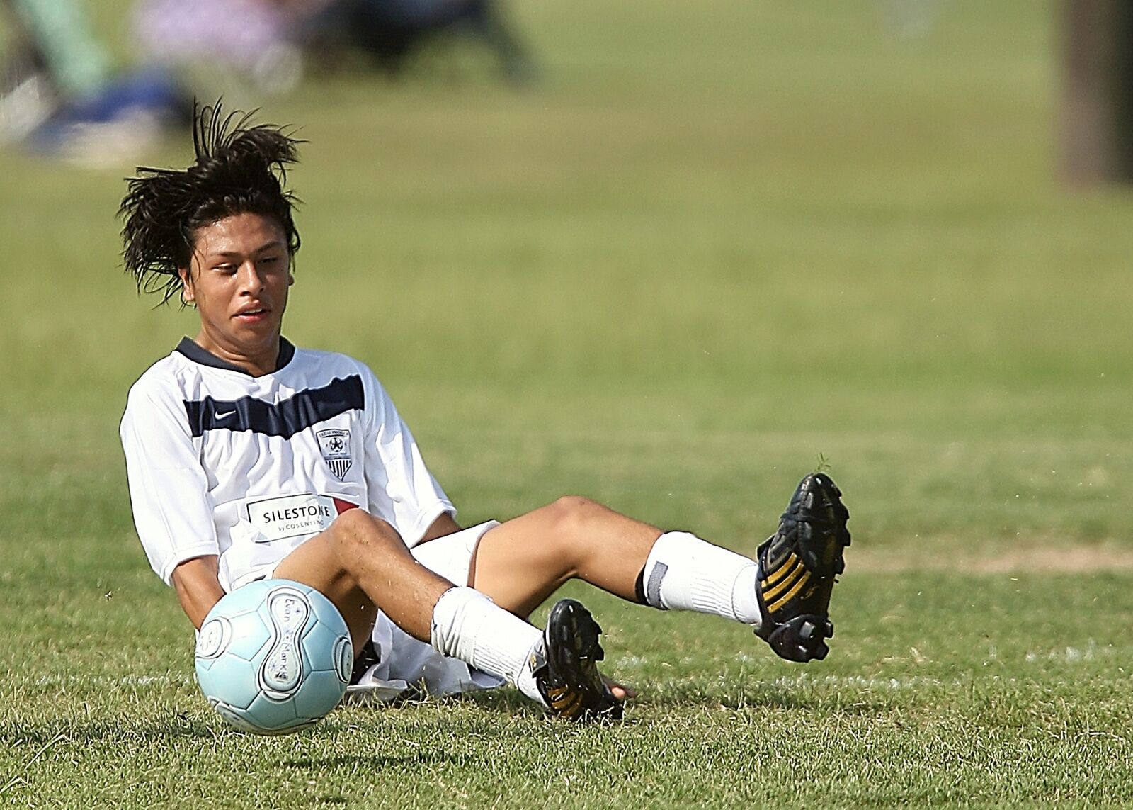 Canon EOS-1D Mark II N sample photo. Soccer player, football player photography