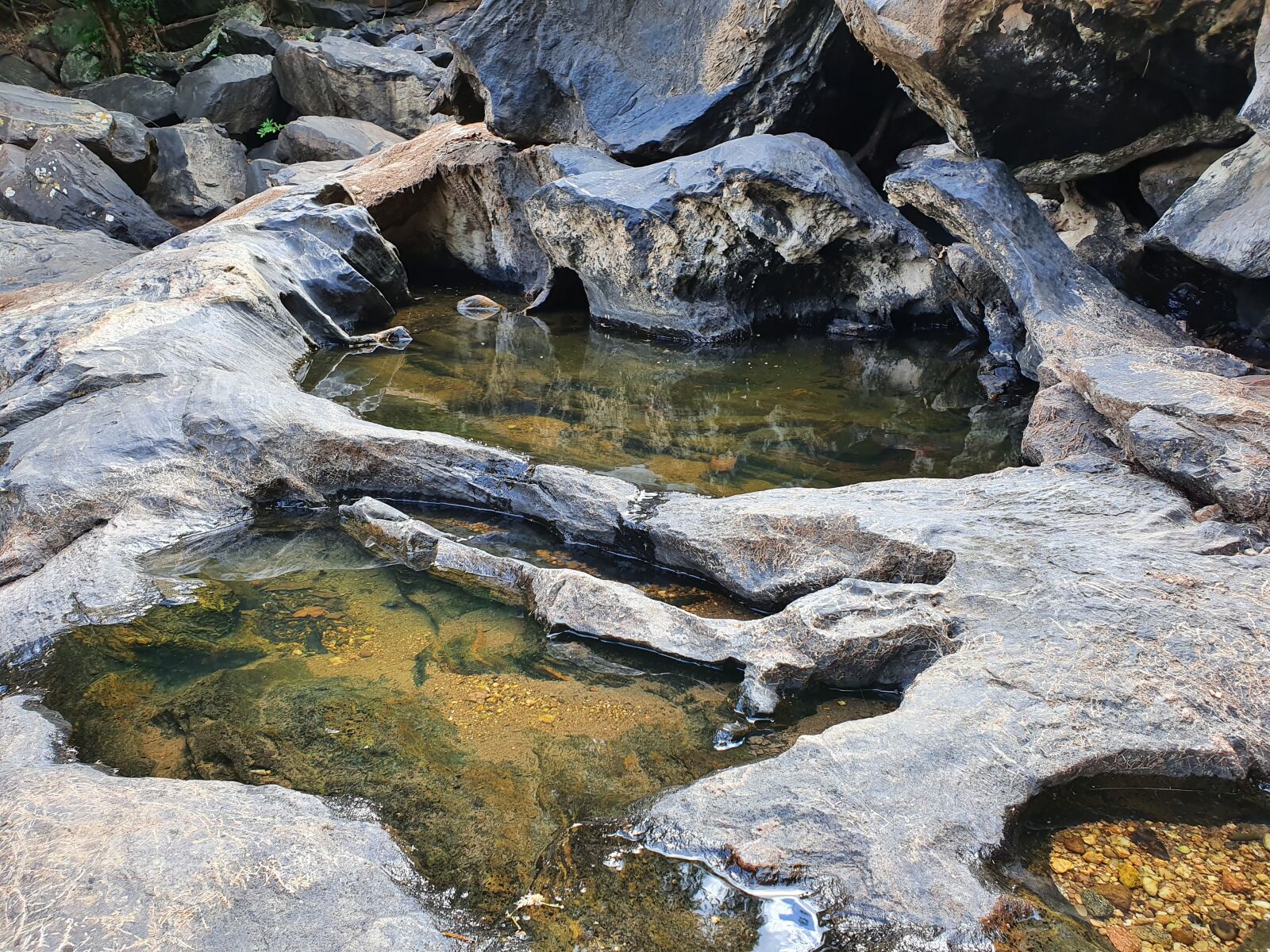 Samsung Galaxy S10+ sample photo. Cachoeira do roncador, para photography