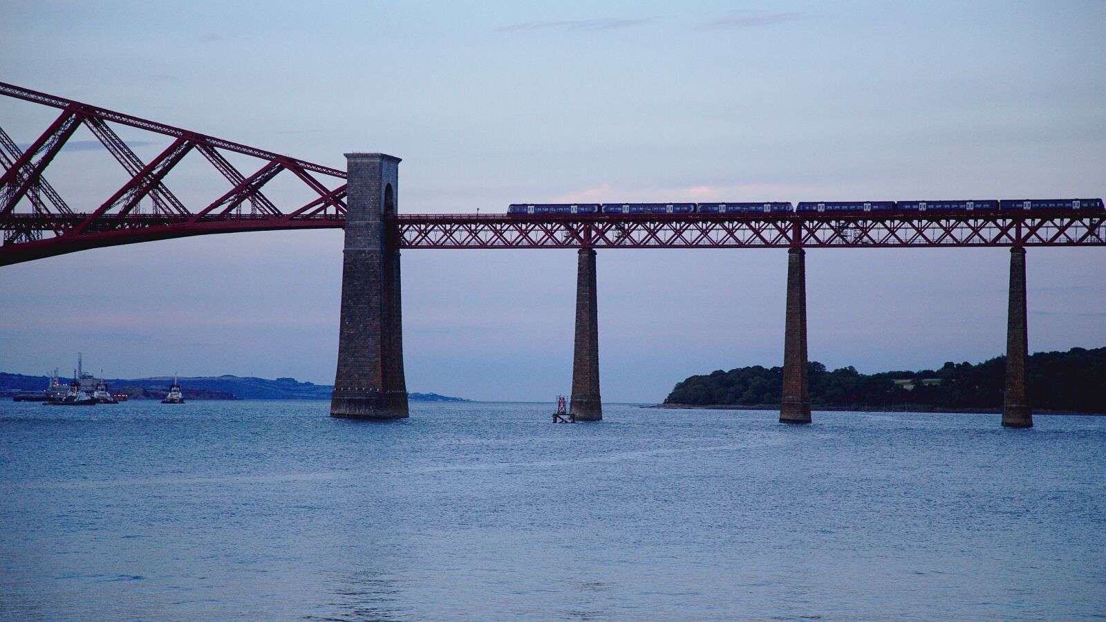 Canon EOS 6D + Canon EF 24-105mm F4L IS USM sample photo. Bridge, train, sea photography