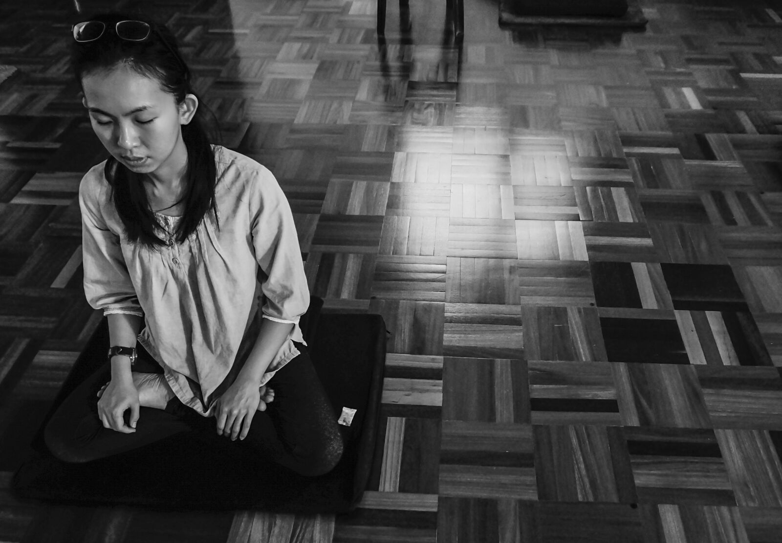 Sony Alpha NEX-5T sample photo. Meditating, lady meditate, meditation photography