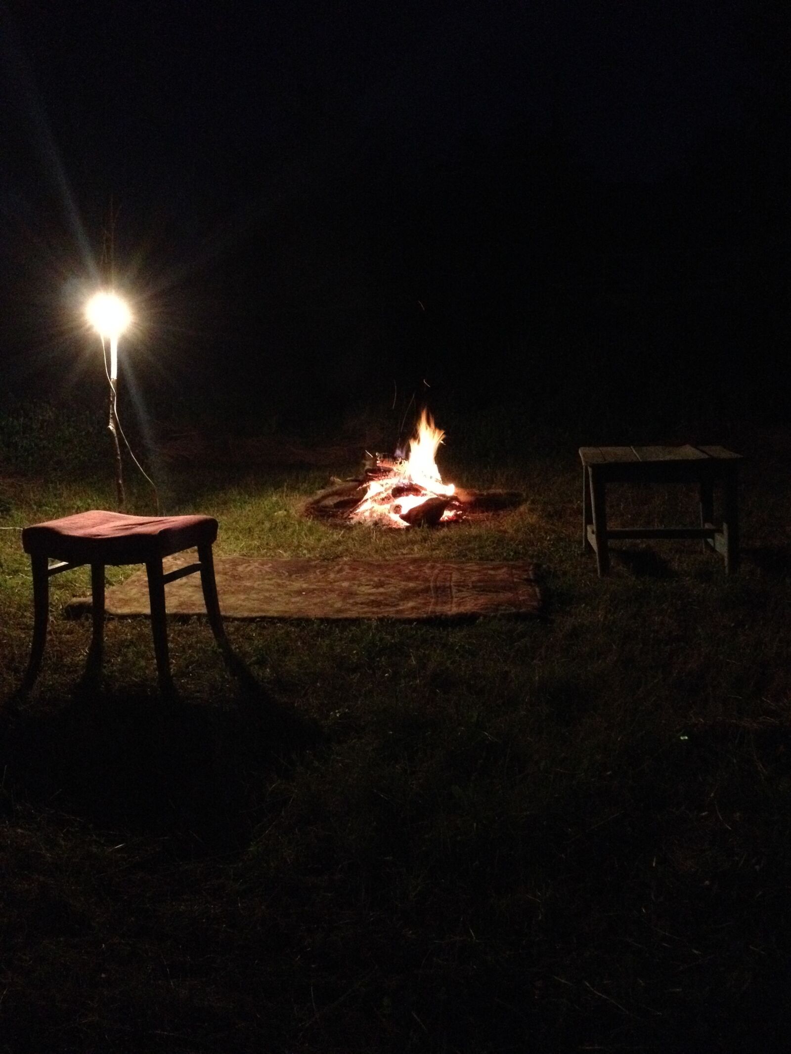 iPhone 4S back camera 4.28mm f/2.4 sample photo. Cosy, around, the, night photography
