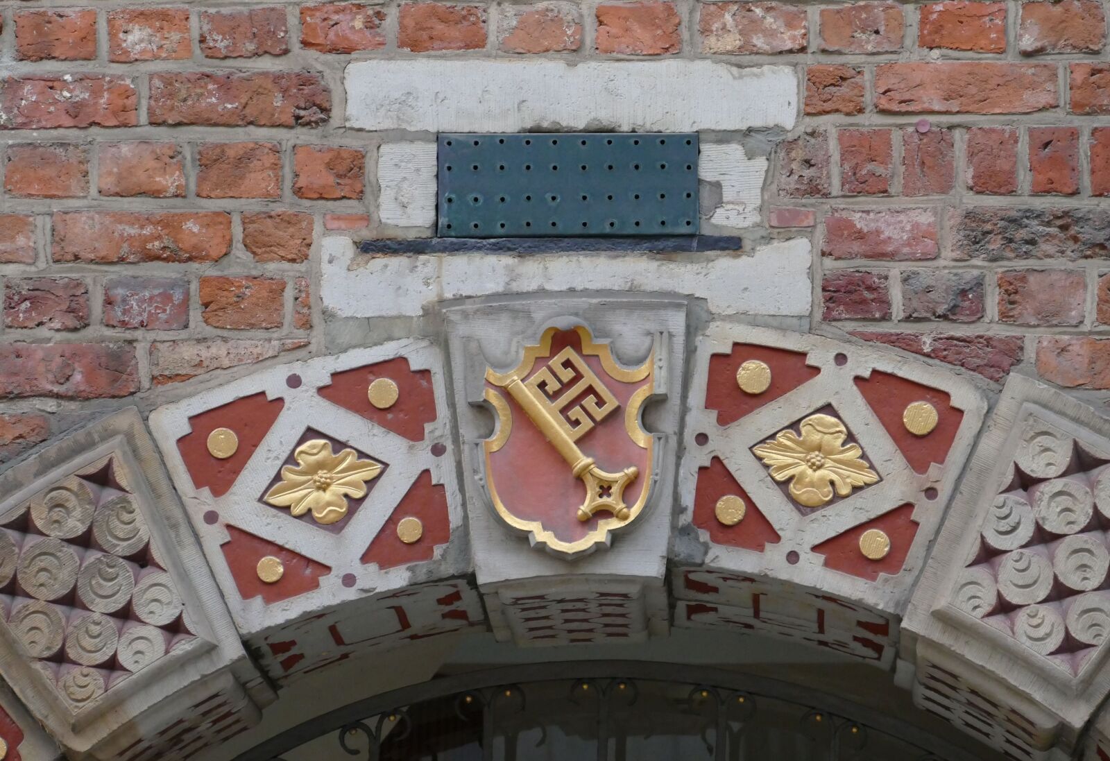 Panasonic Lumix DMC-FZ1000 sample photo. Bremen, hanseatic city, architecture photography