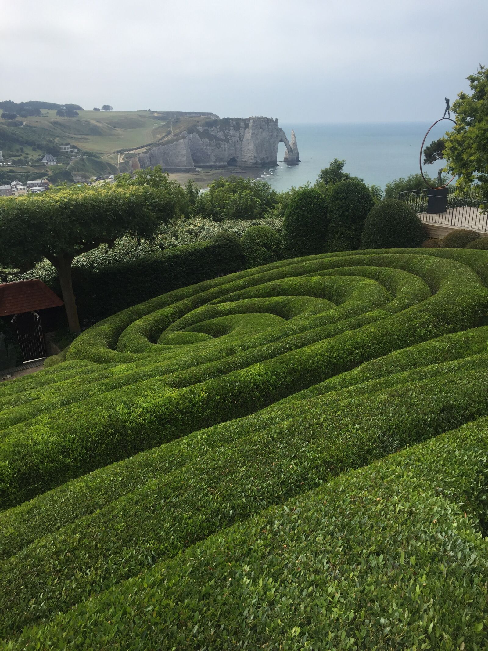 iPhone 6 back camera 4.15mm f/2.2 sample photo. Les jardin d'etretat, etretat photography