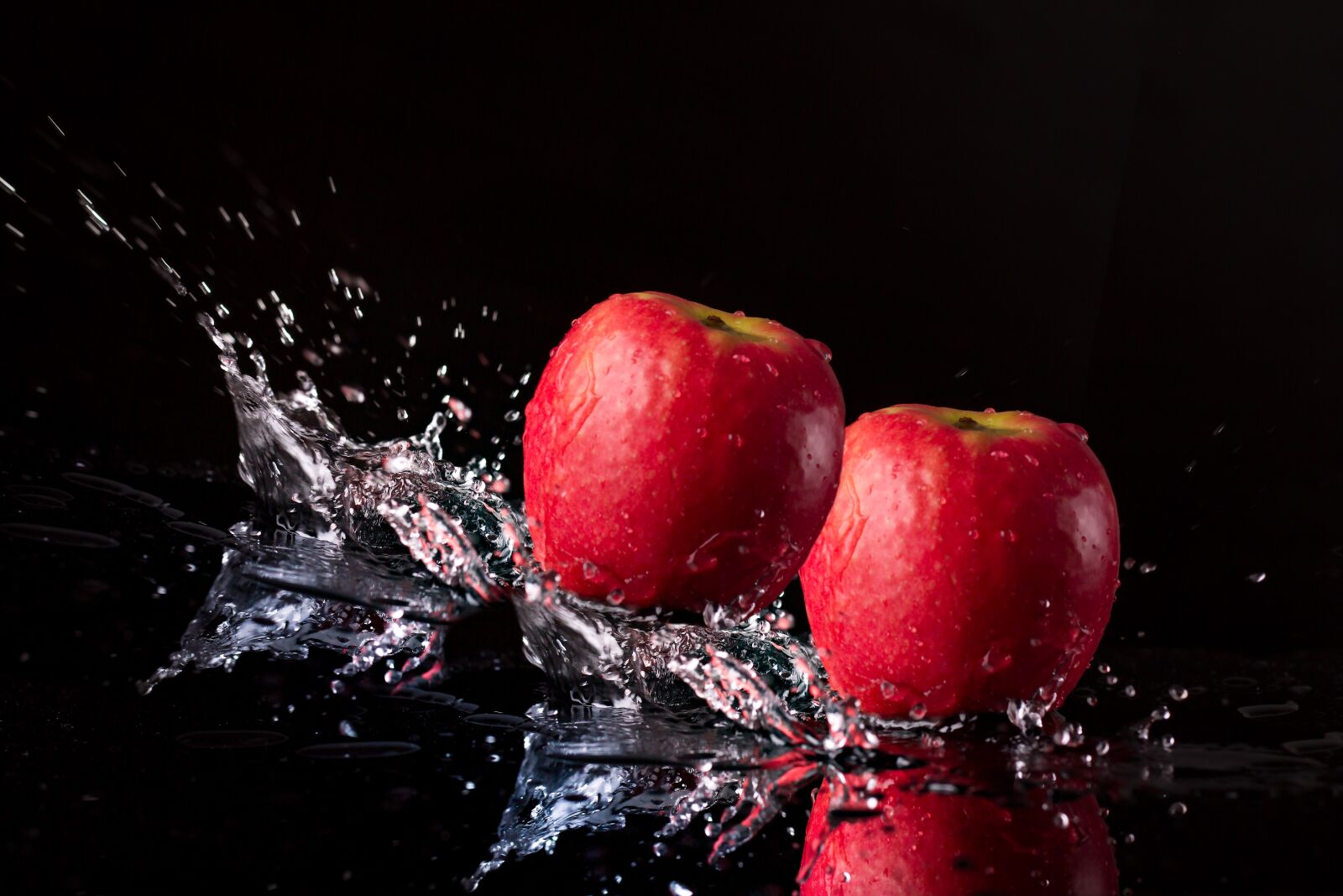 Canon EOS 7D sample photo. Apple, fresh, water photography