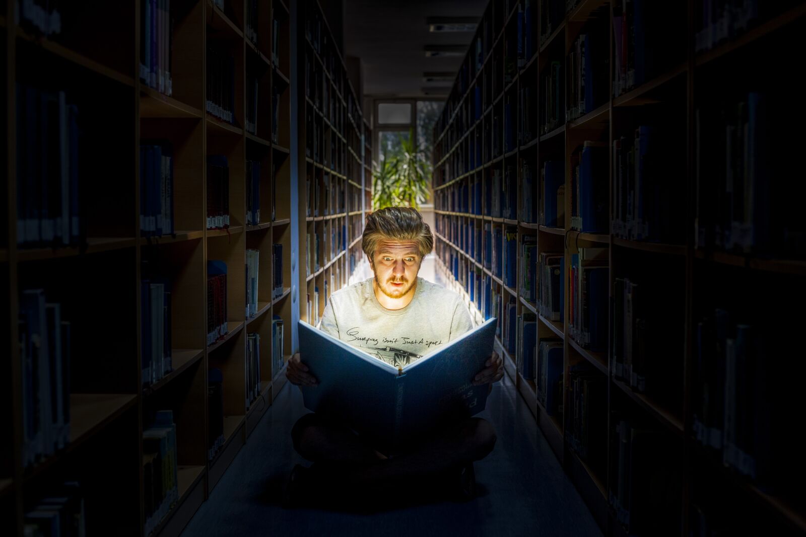 Canon EOS 5D Mark II sample photo. Library, book, skin photography