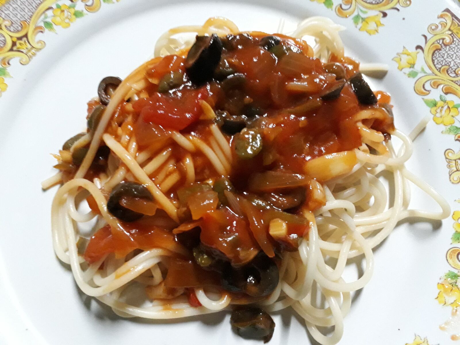 Samsung Galaxy J7 Prime sample photo. Pasta, spaghetti, olives photography
