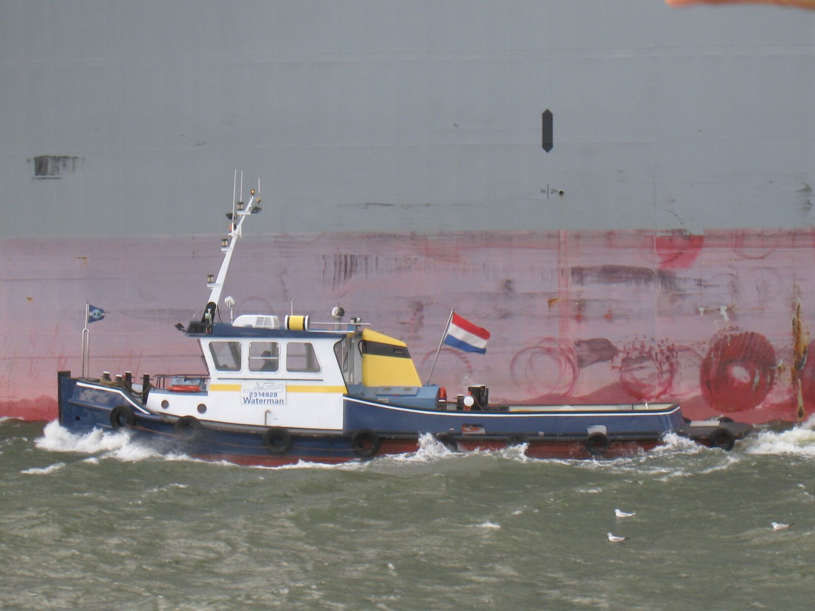 Canon DIGITAL IXUS 860 IS sample photo. Tugboat, ship, tug photography