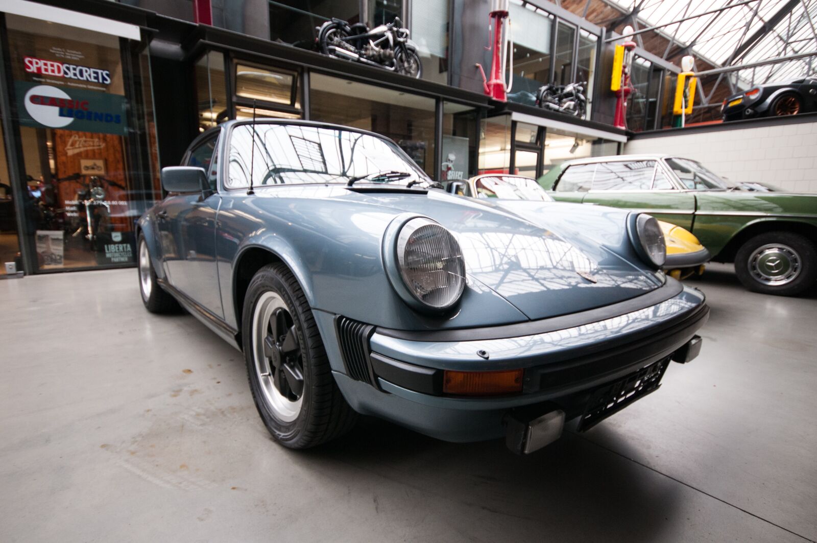 Nikon D300 sample photo. Car, classic, old photography