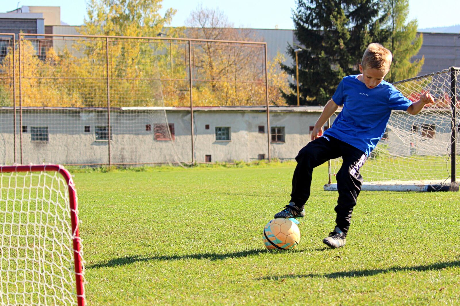 Canon EF-S 55-250mm F4-5.6 IS STM sample photo. Prep, children, football photography