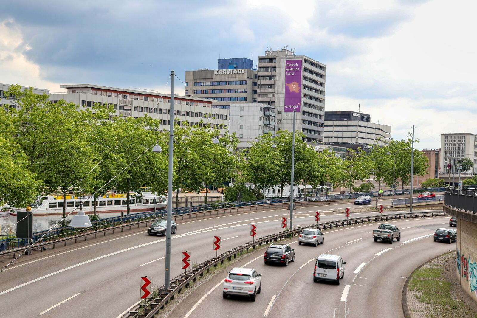 Canon EOS 80D sample photo. Highway, skyline, saabrücken photography