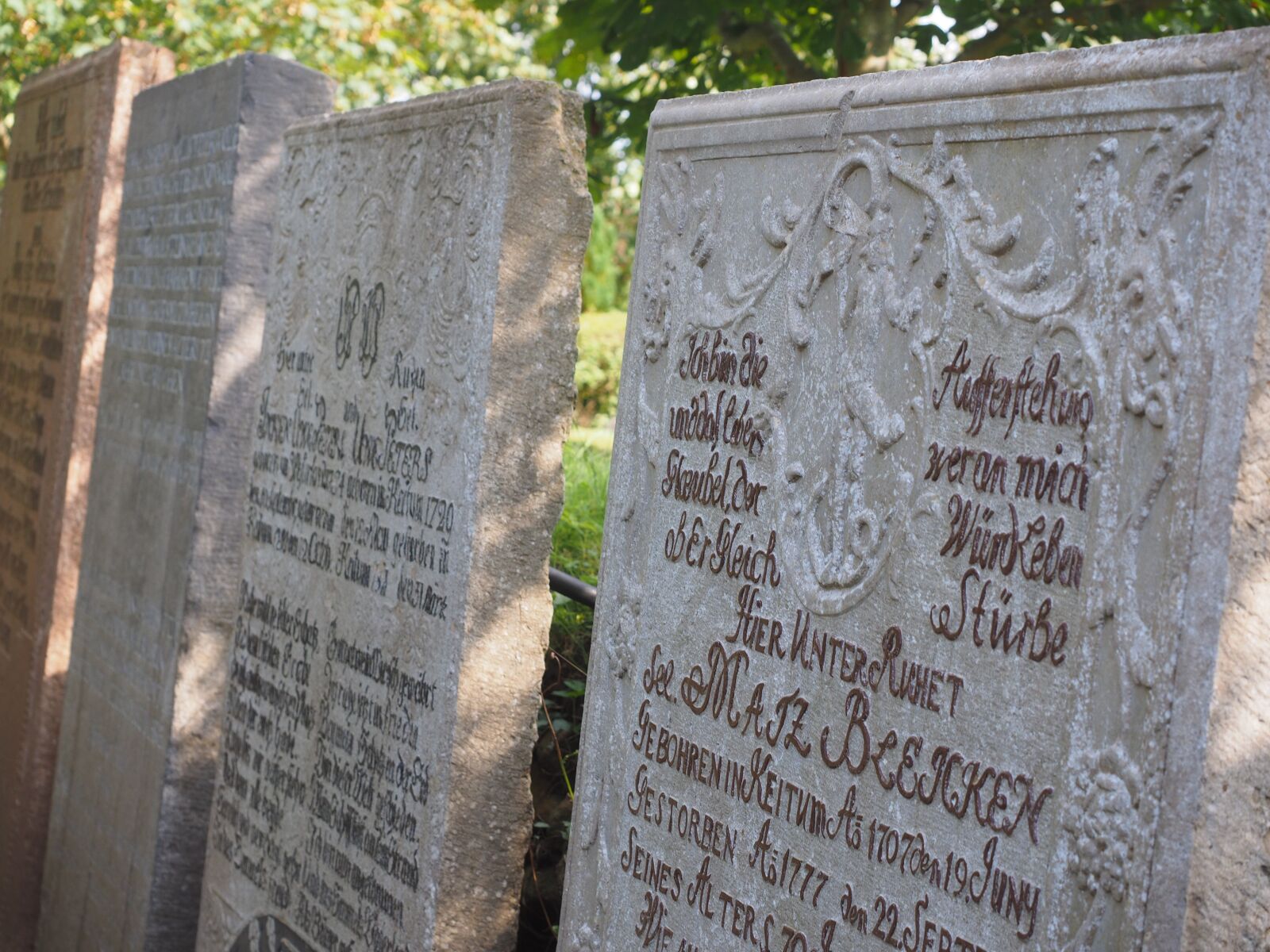 Olympus OM-D E-M1 + Olympus M.Zuiko Digital ED 12-40mm F2.8 Pro sample photo. Grave stones, grave slabs photography