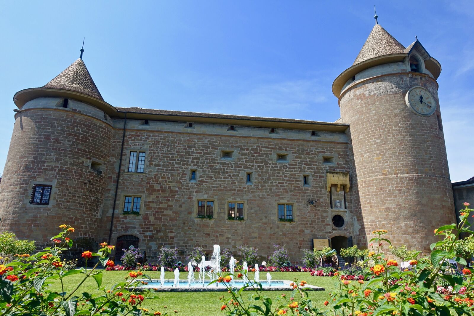 Sony Cyber-shot DSC-RX100 III sample photo. Castle, tower, embattlement photography