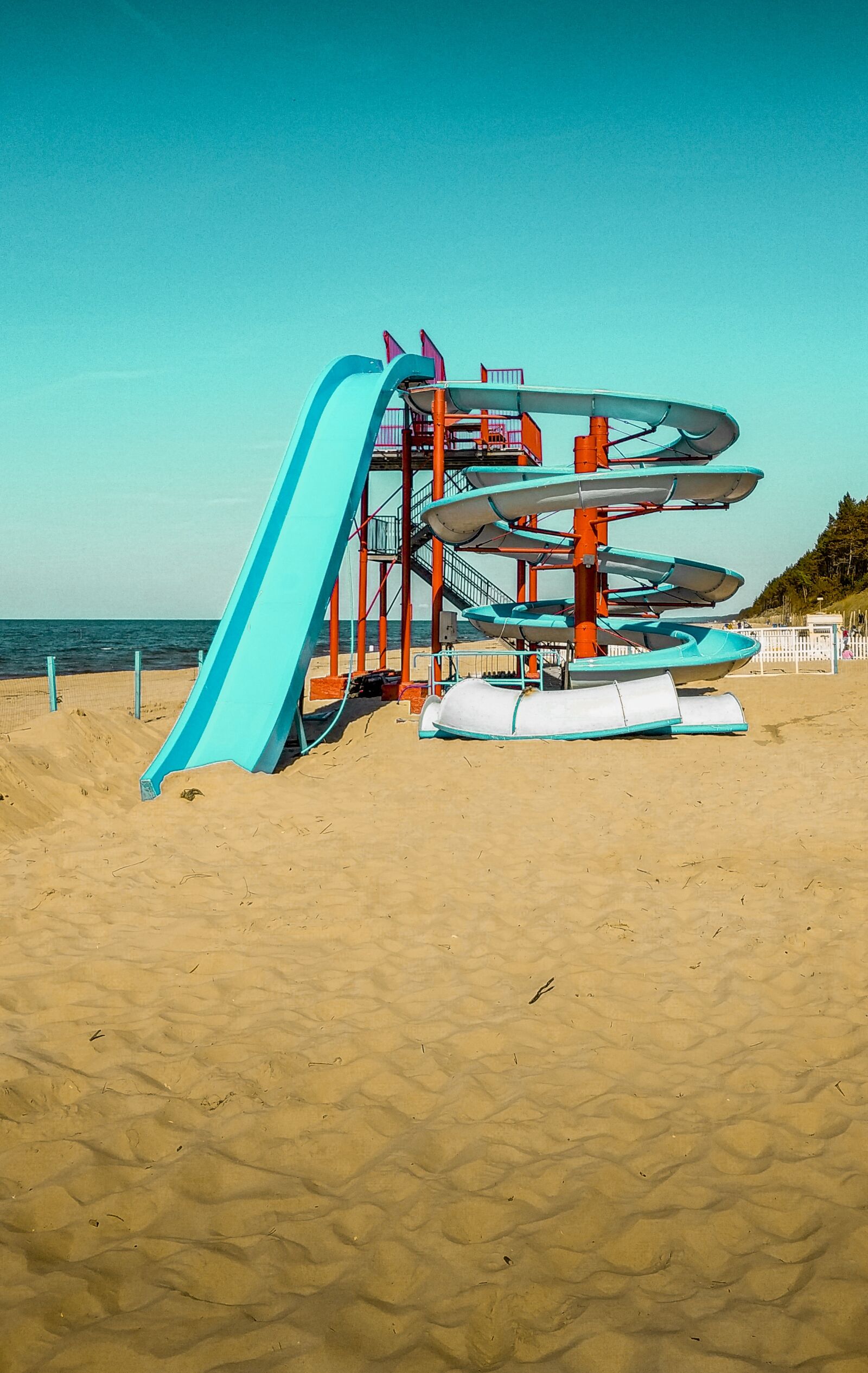 Xiaomi Mi A2 Lite sample photo. Slide, beach, water photography