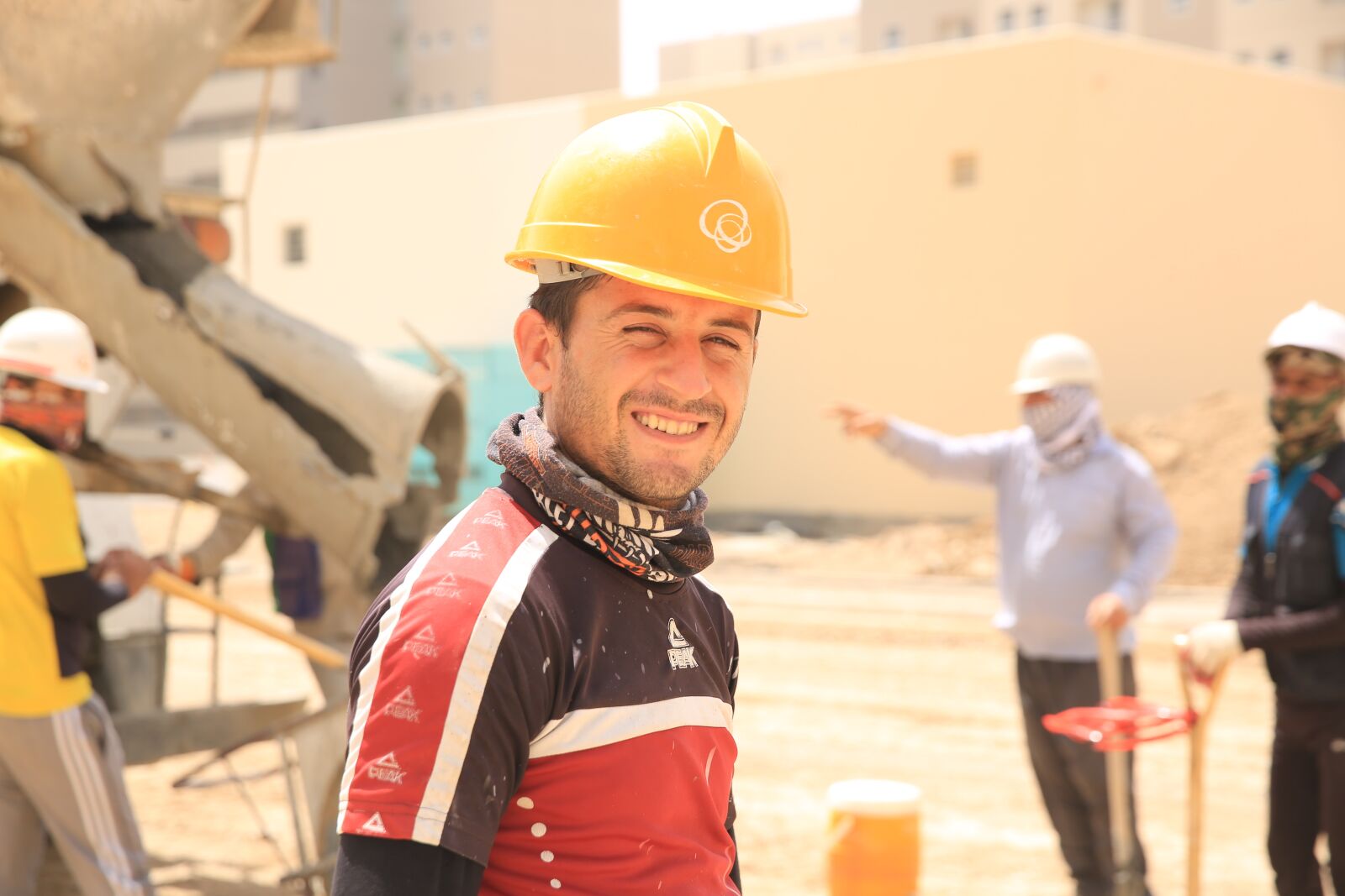 Canon EF 24-70mm F2.8L II USM sample photo. Construction, worker, construction worker photography