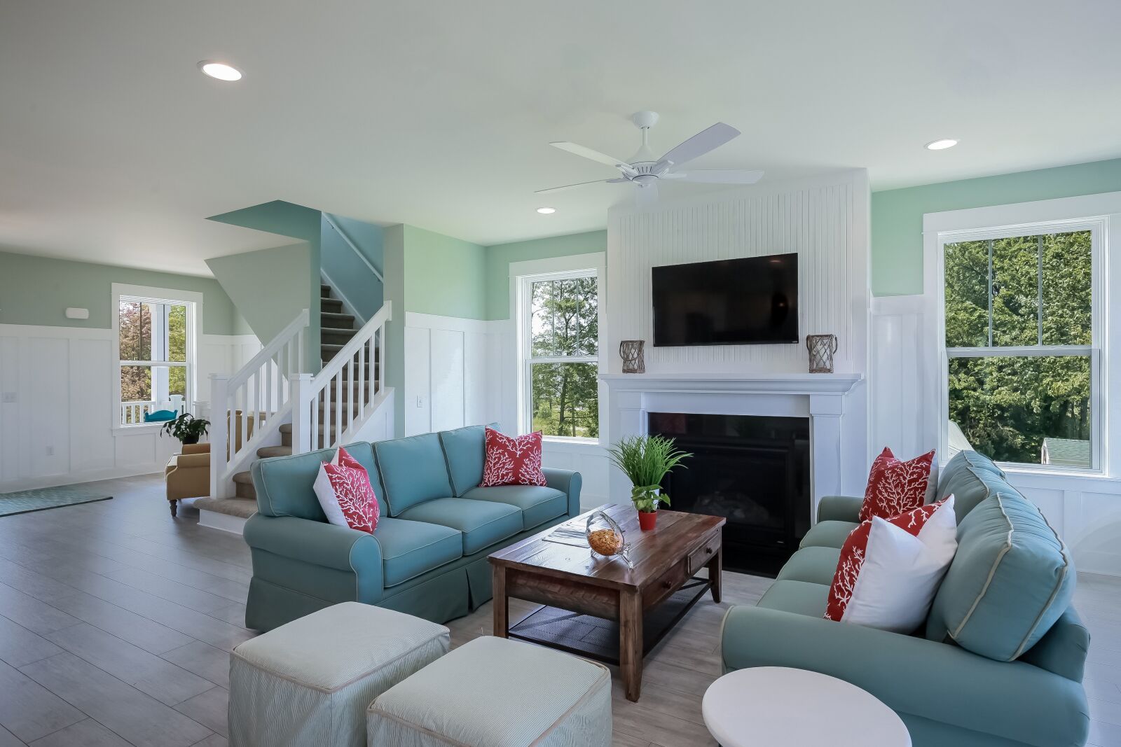Canon EF 16-35mm F4L IS USM sample photo. Home, house, sink photography