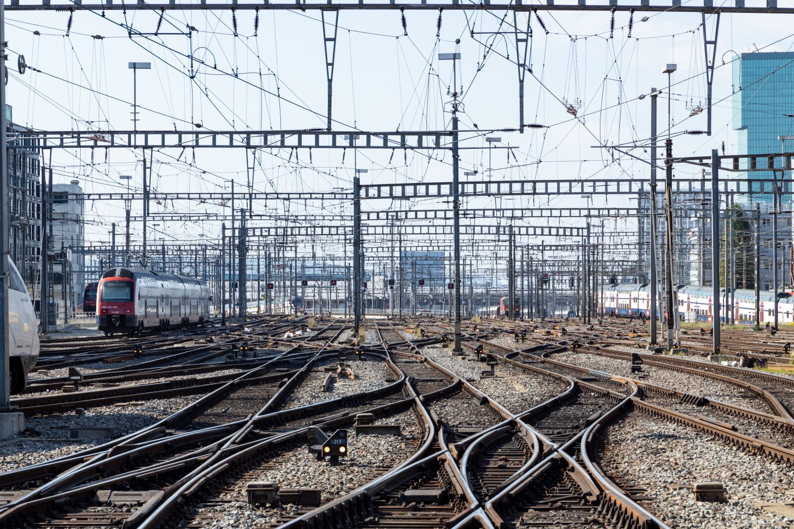 Canon EOS R sample photo. Rails, railway, railway station photography