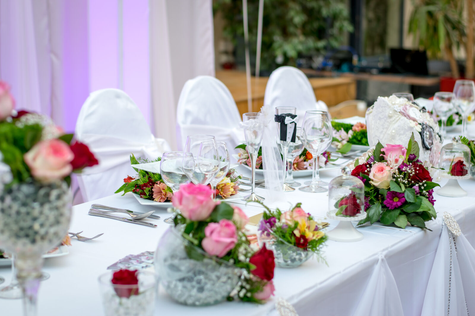 Nikon AF-S Nikkor 50mm F1.8G sample photo. Dinner, roses, decoration, wedding photography