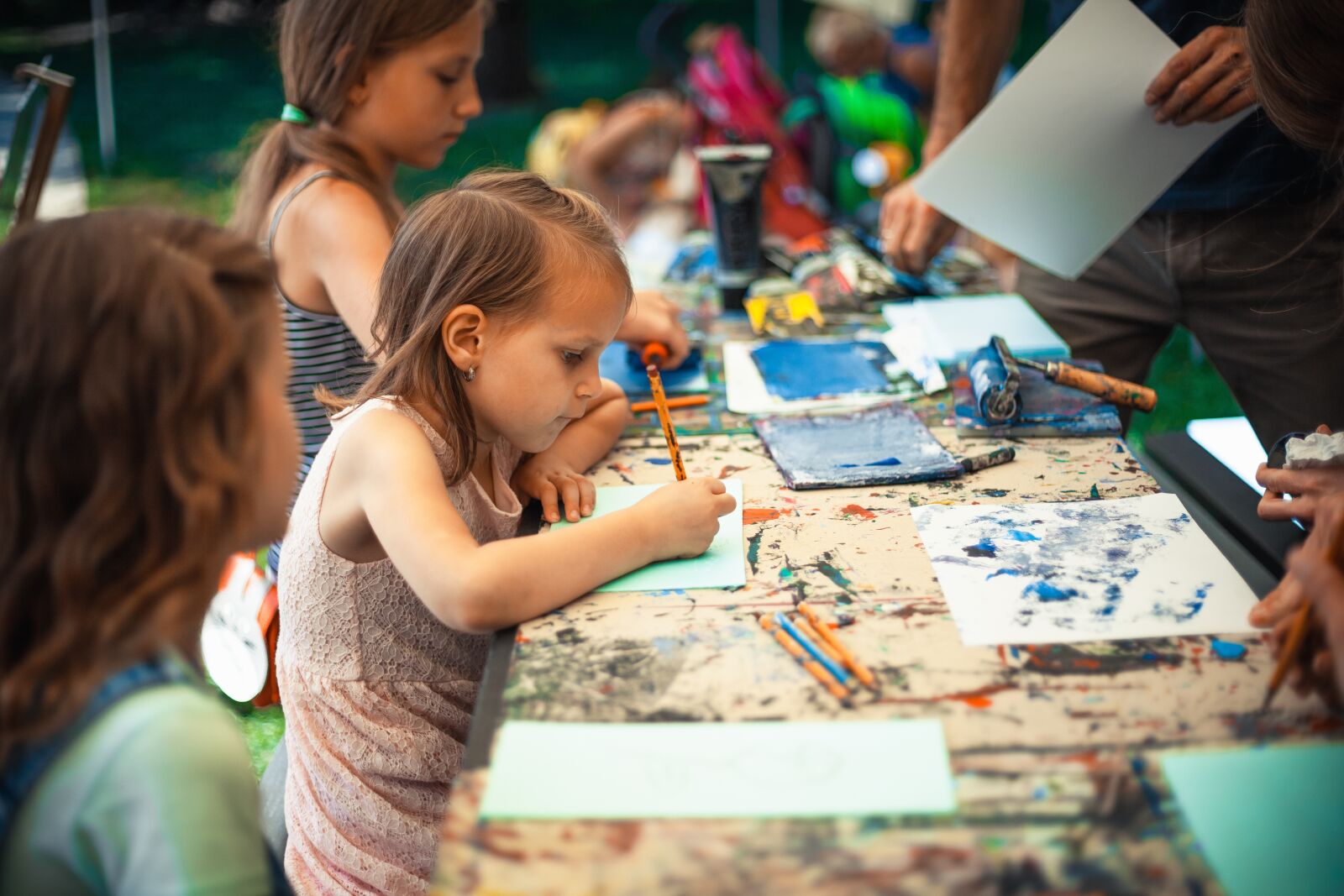 Canon EOS 5D Mark II sample photo. Drawing, kids, education photography