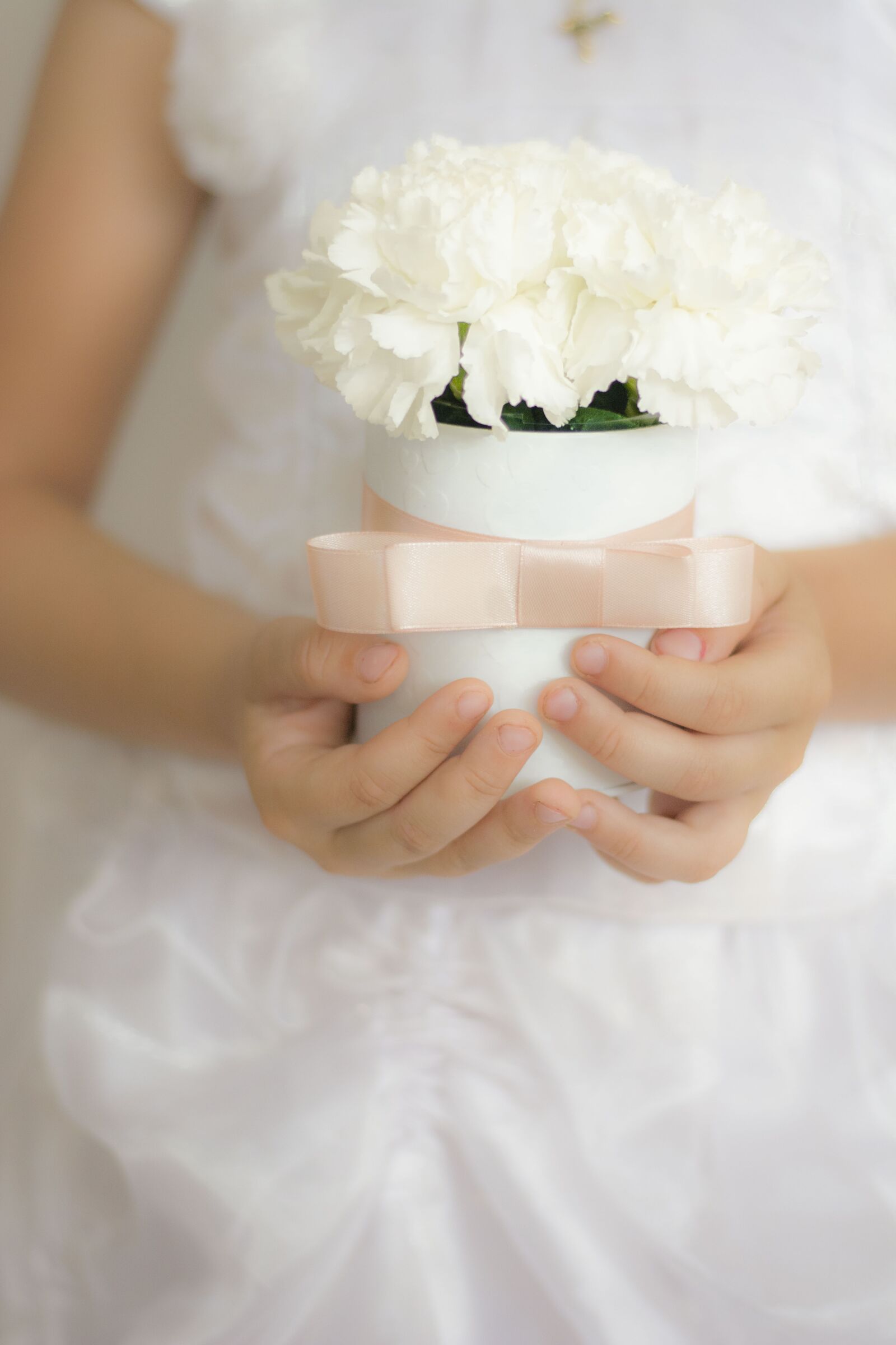 Nikon D5200 sample photo. Flowers, child, girl photography