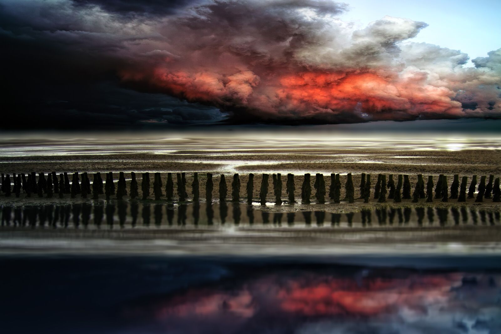 Fujifilm FinePix F10 sample photo. Sunset, clouds, sea photography
