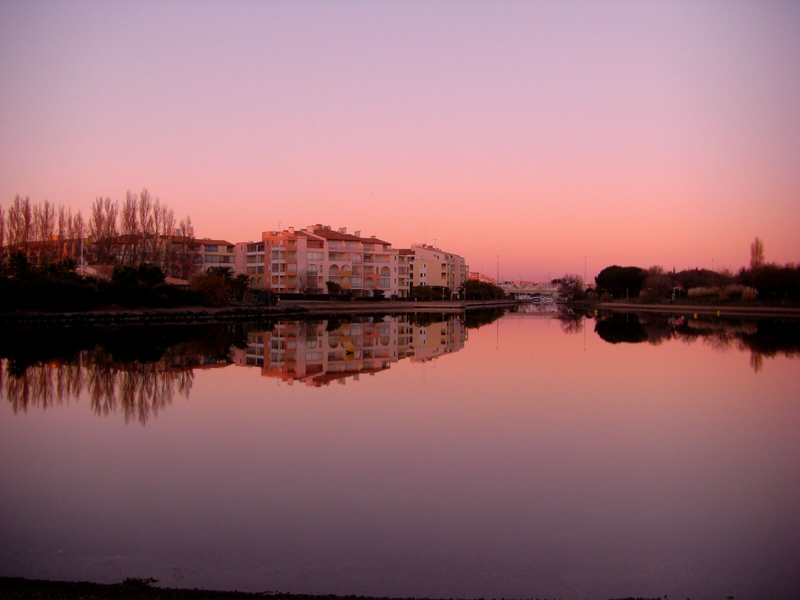 CASIO EX-V8 sample photo. Sunset, reflection, landscape photography