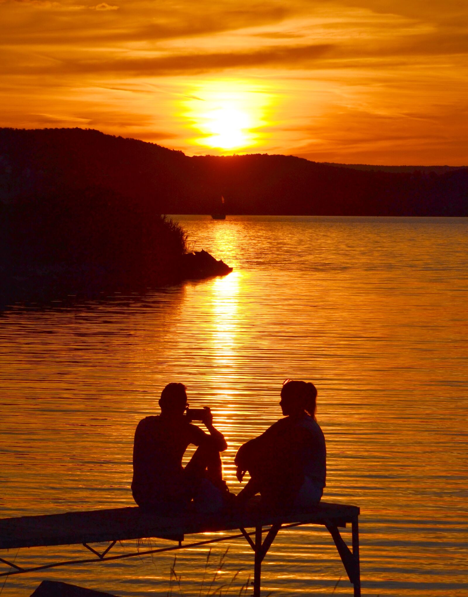 Nikon D3100 sample photo. Nightfall, sunset, lake balaton photography