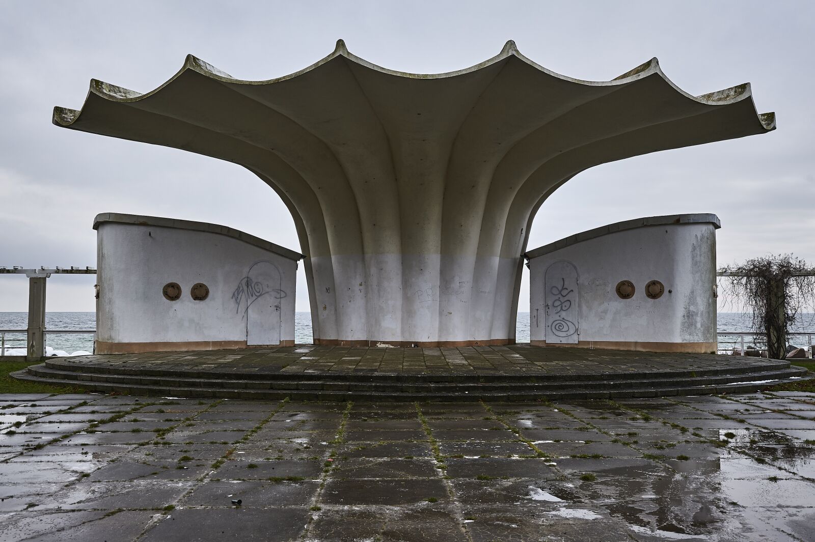 Nikon D700 sample photo. Architecture, travel, waters photography