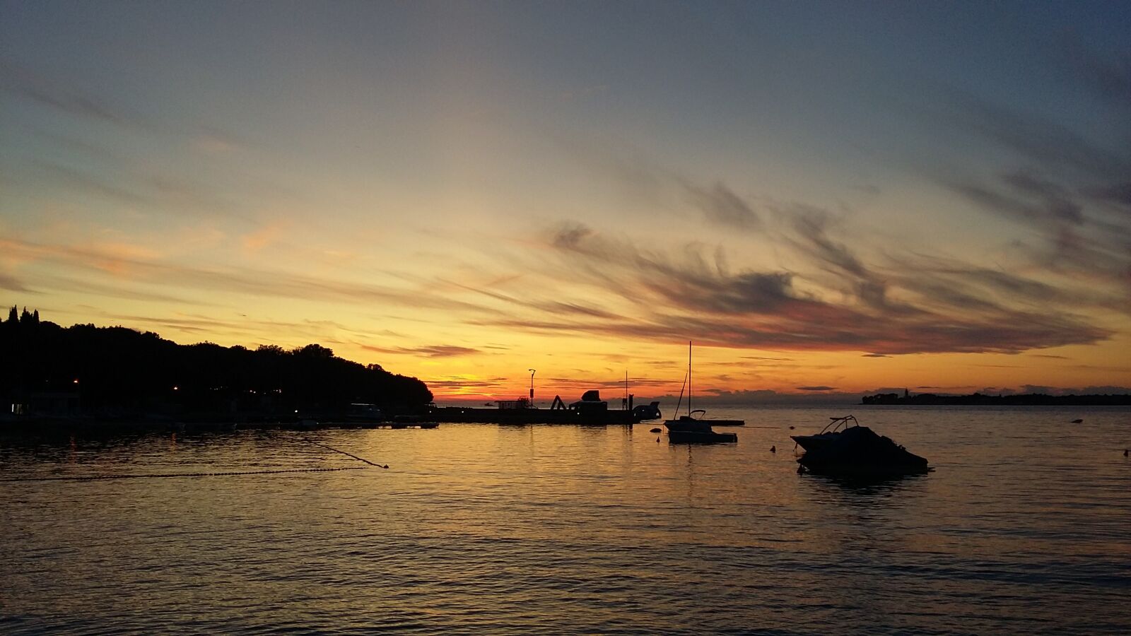 Samsung Galaxy A3 sample photo. Sunset, sea, boat photography