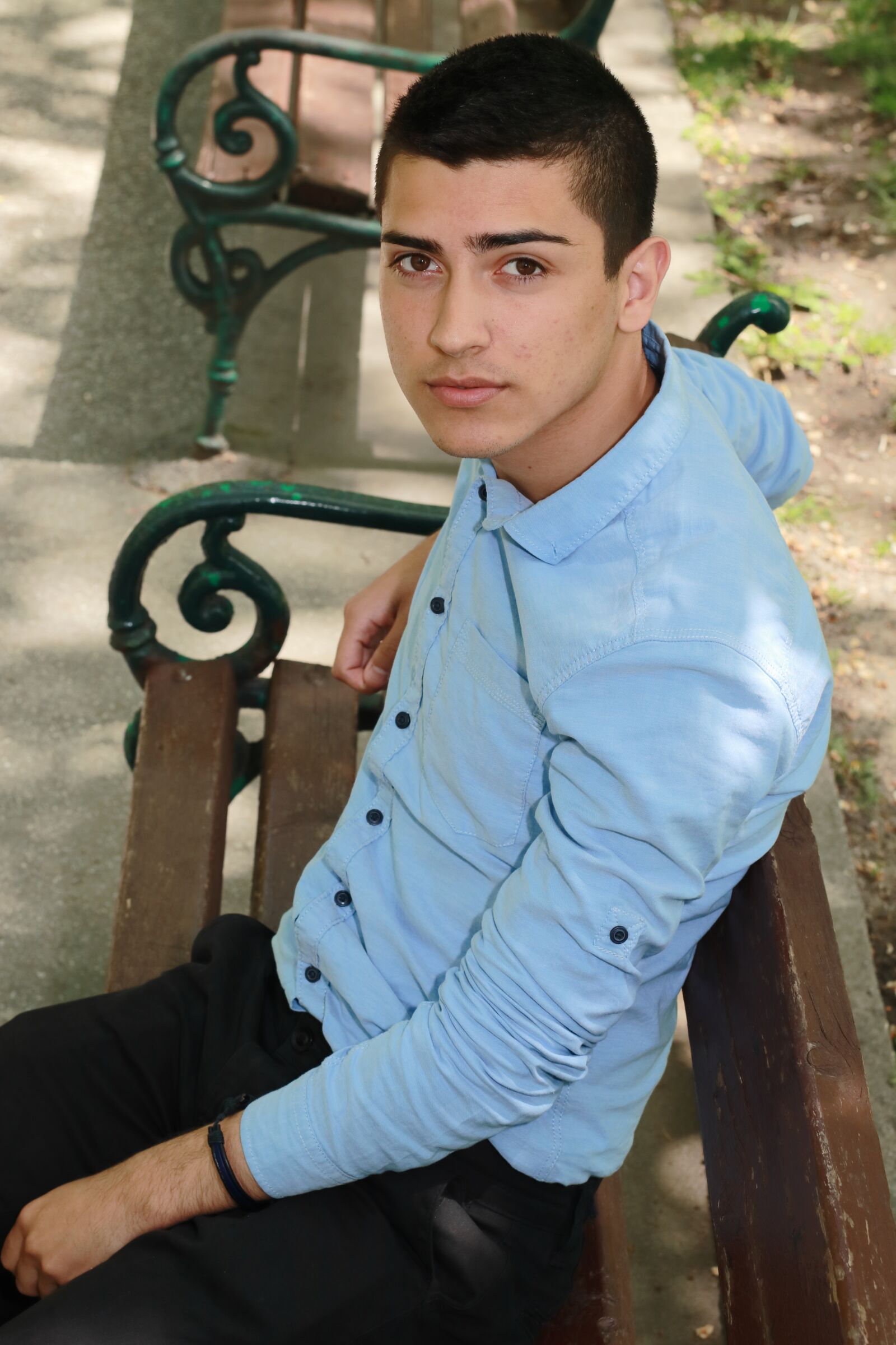 Canon EOS 77D (EOS 9000D / EOS 770D) sample photo. Portrait, boy, holiday photography