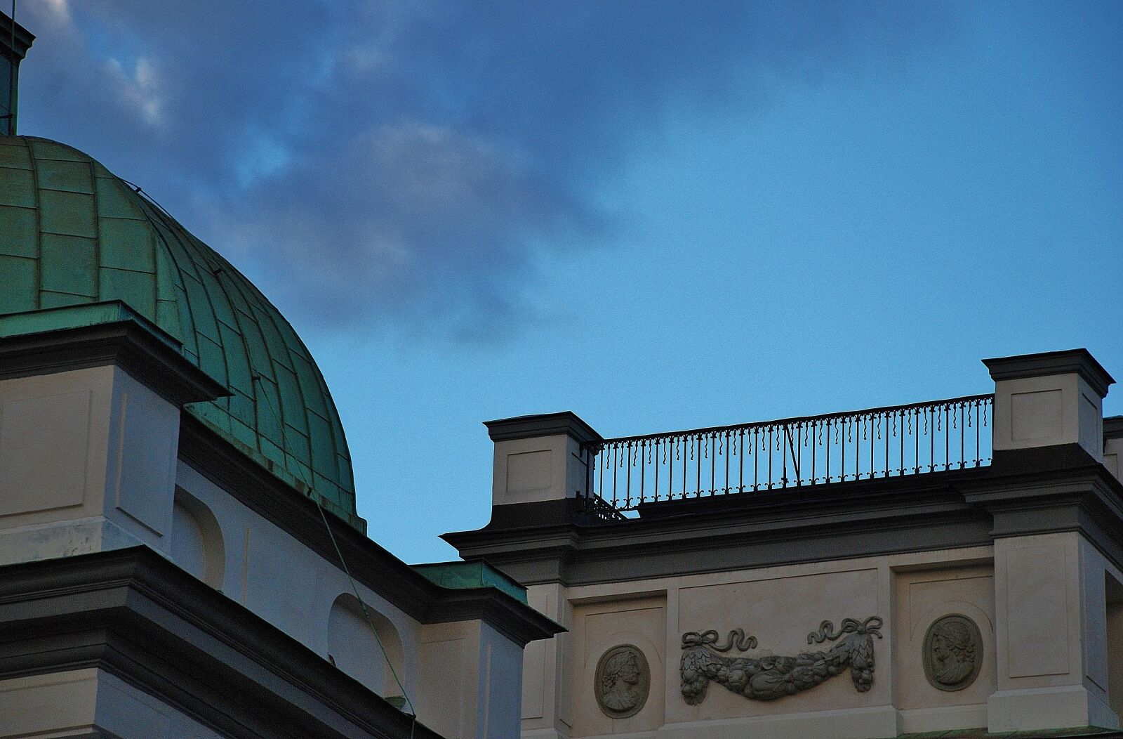 Nikon D80 sample photo. Building, sky, buildings photography
