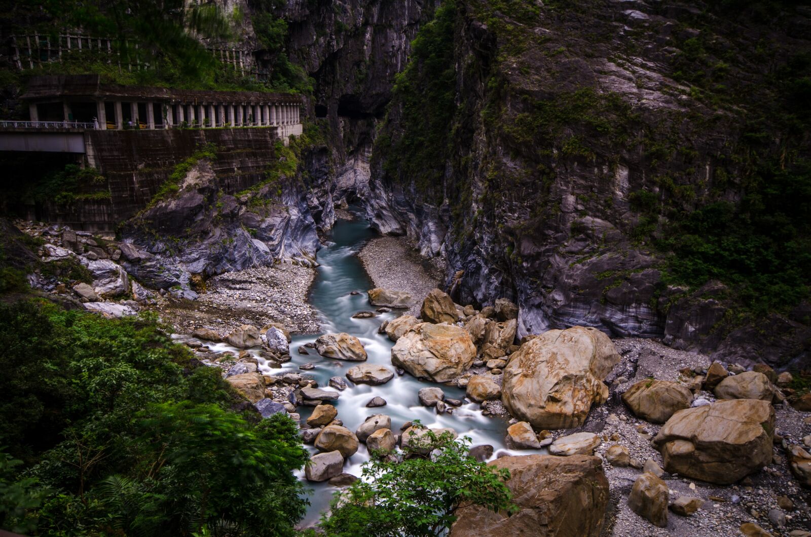 Nikon D7000 sample photo. Taroko national park, waterfall photography