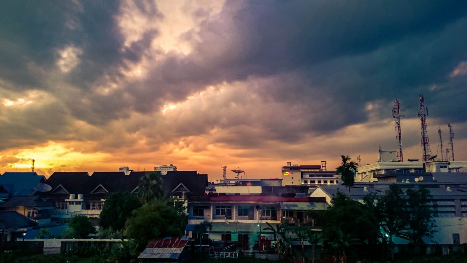 Sony Xperia Z2 sample photo. Travel, architecture, city photography