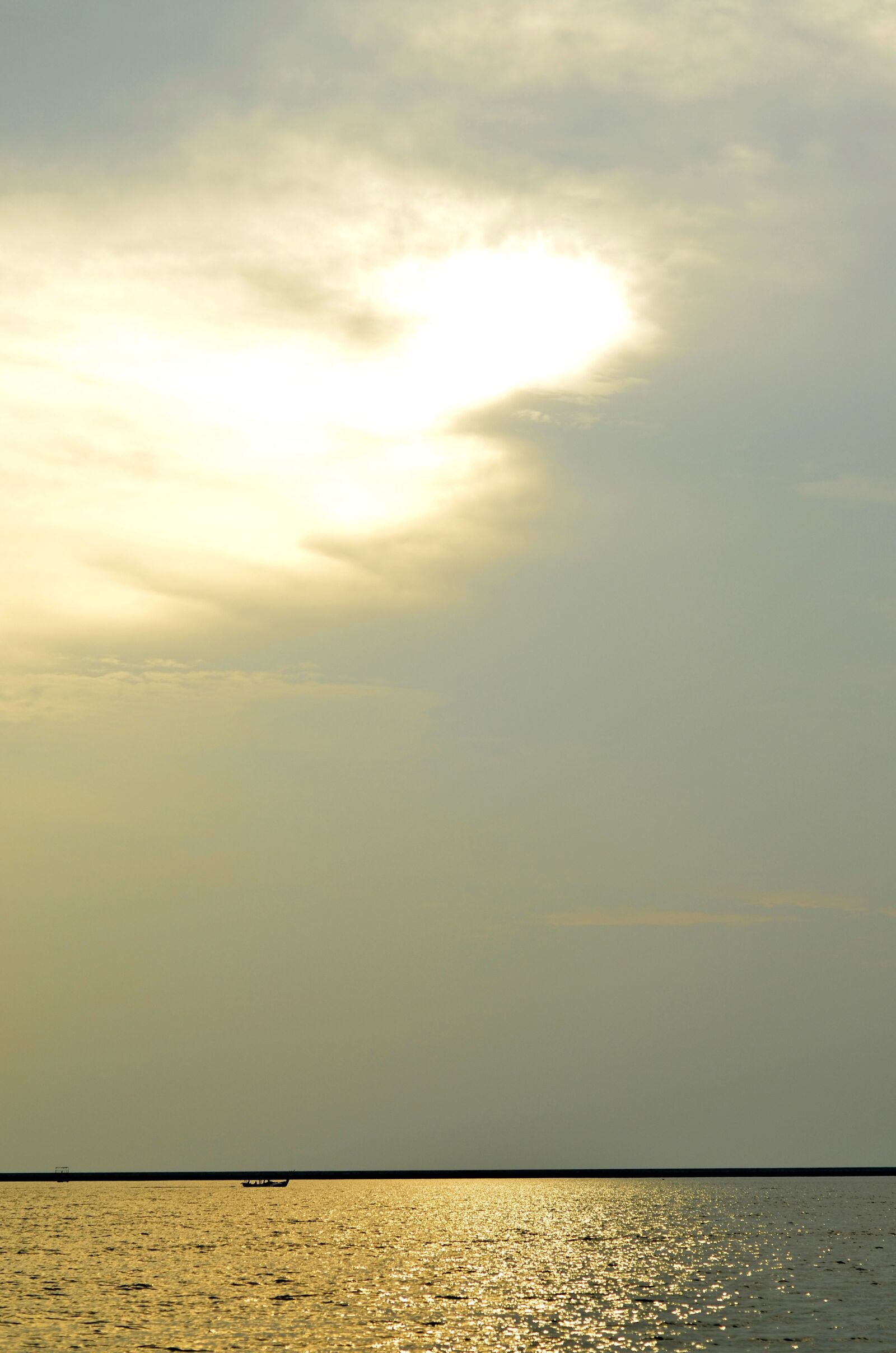 Nikon D7000 sample photo. Sea, boat, sky photography