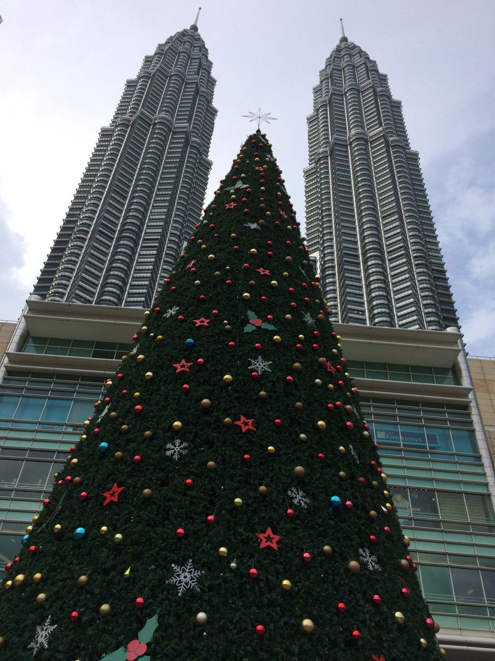 iPhone 5s back camera 4.15mm f/2.2 sample photo. Christmas, kuala lumpur, twin photography