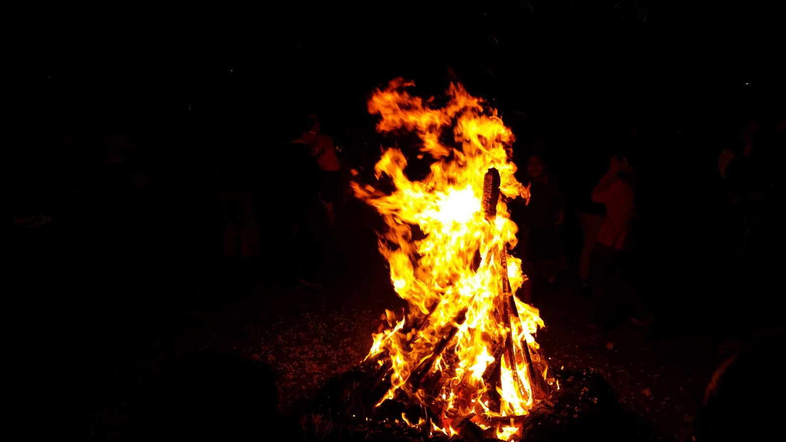 Samsung Galaxy Note4 sample photo. Blaze, blazing, bonfire, burn photography