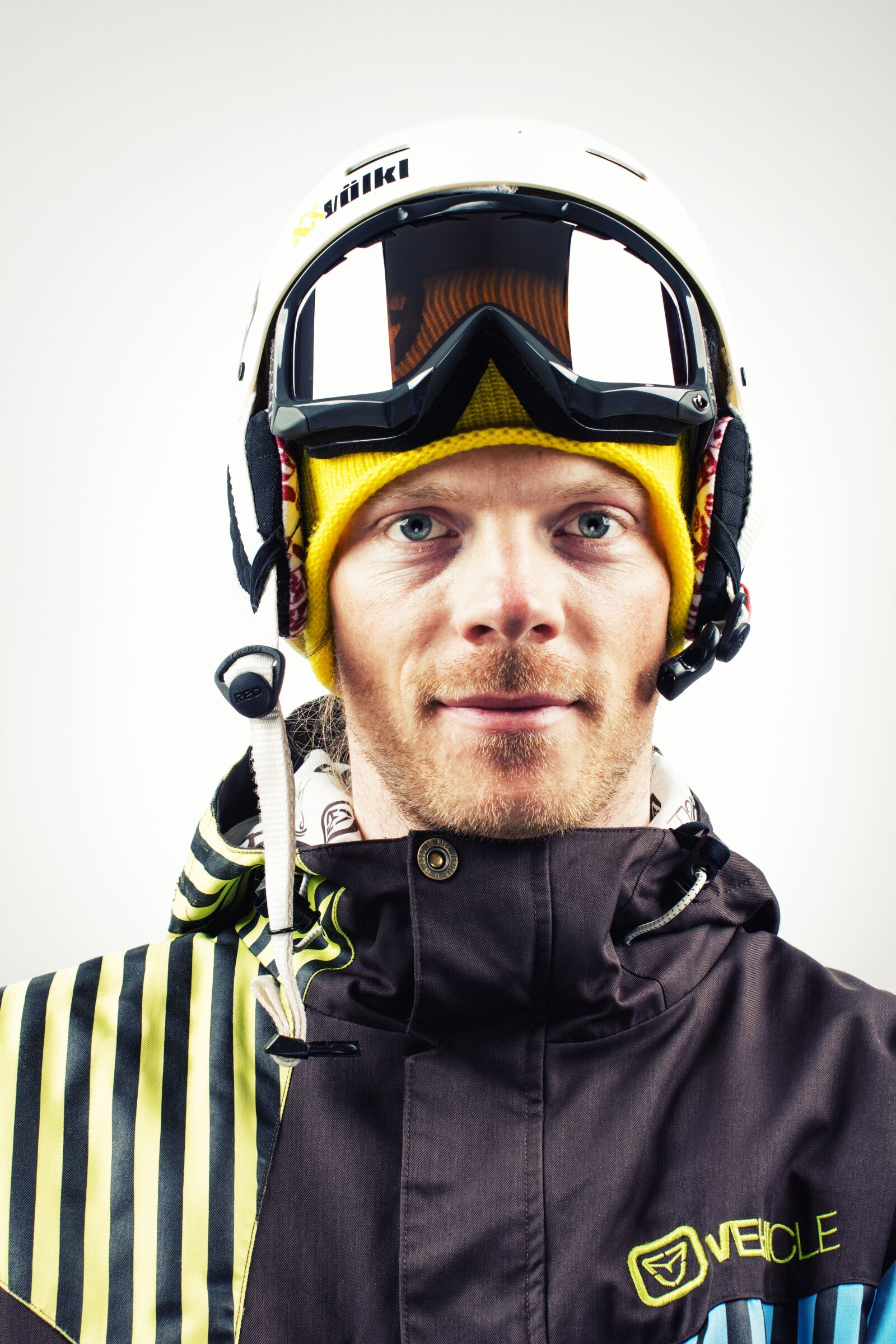 Canon EOS 550D (EOS Rebel T2i / EOS Kiss X4) sample photo. Snowboardista, helmet, a man photography
