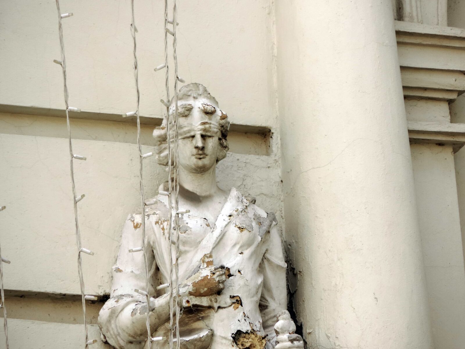 Nikon Coolpix P520 sample photo. Justice, sculpture, ancient, architecture photography