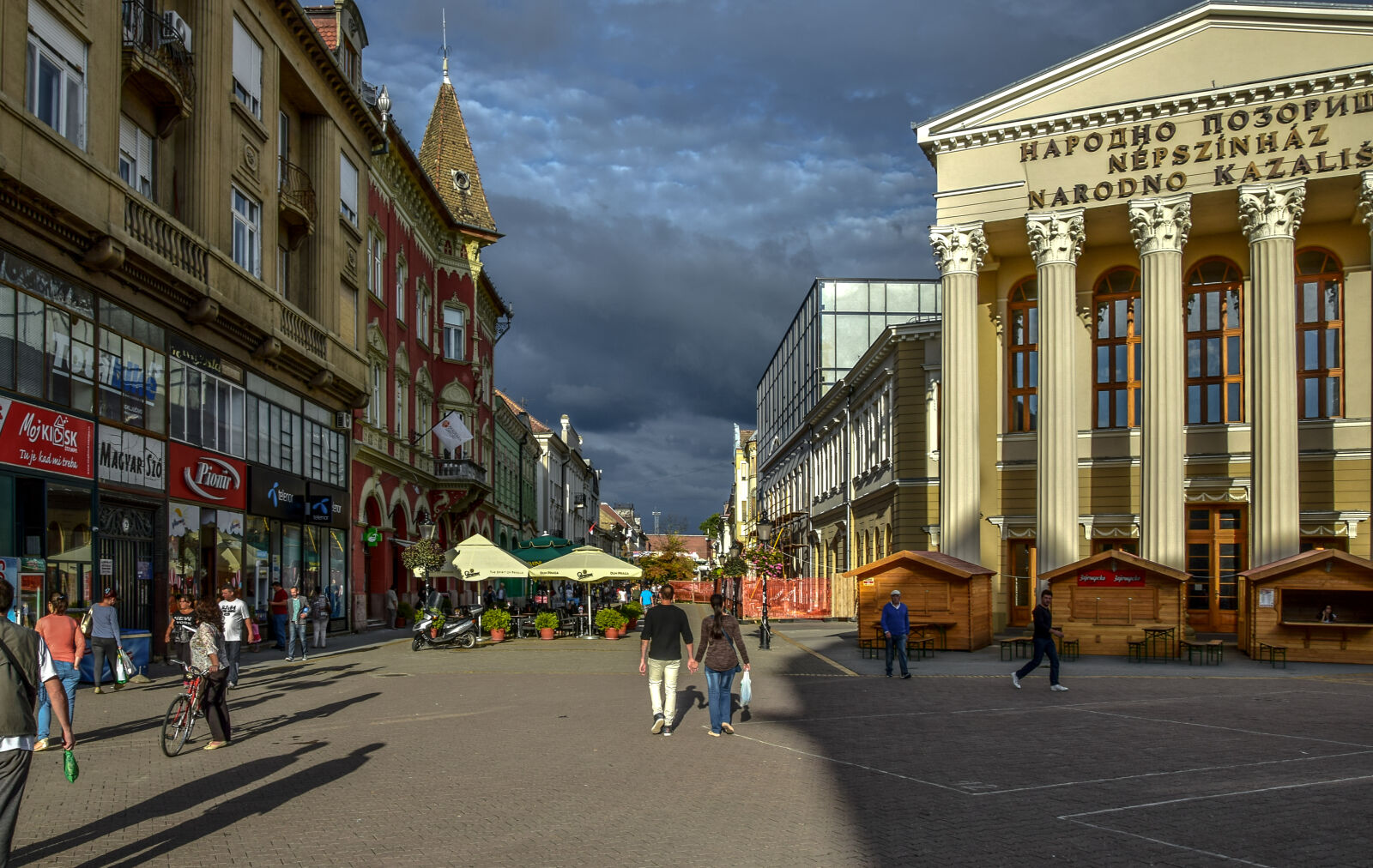 Nikon D3300 sample photo. City, promenade, square, street photography