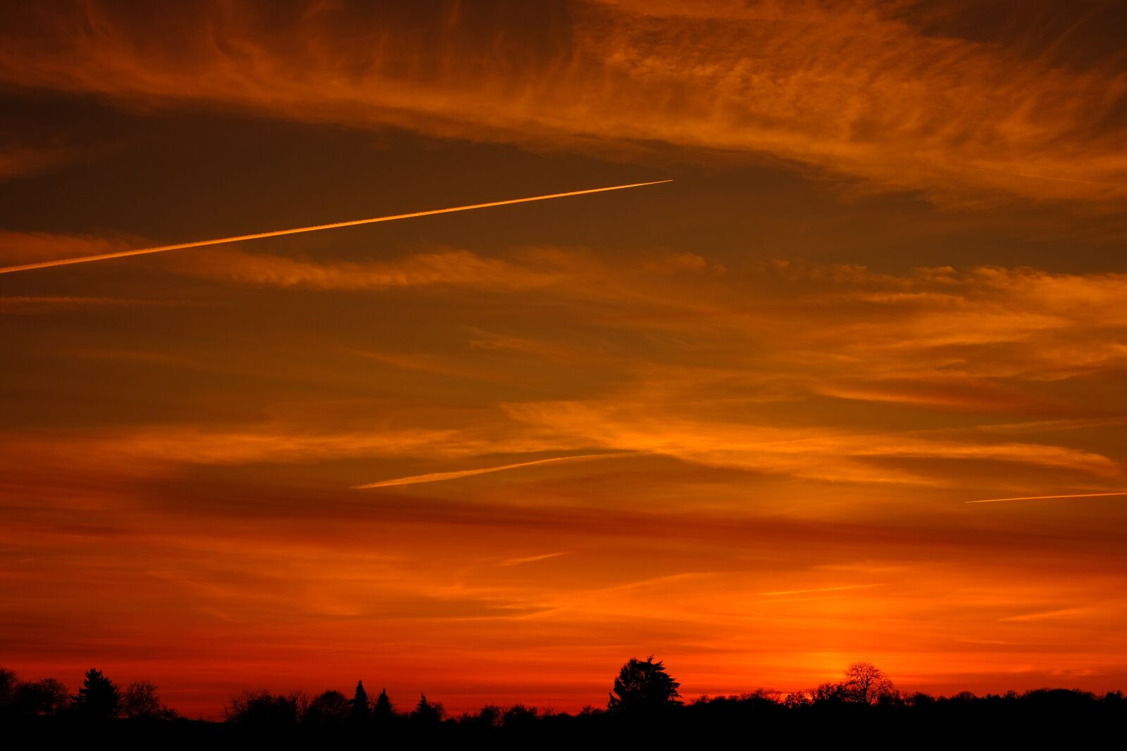 Fujifilm X-T2 + Fujifilm XF 35mm F1.4 R sample photo. Sunset, evening sun, afterglow photography