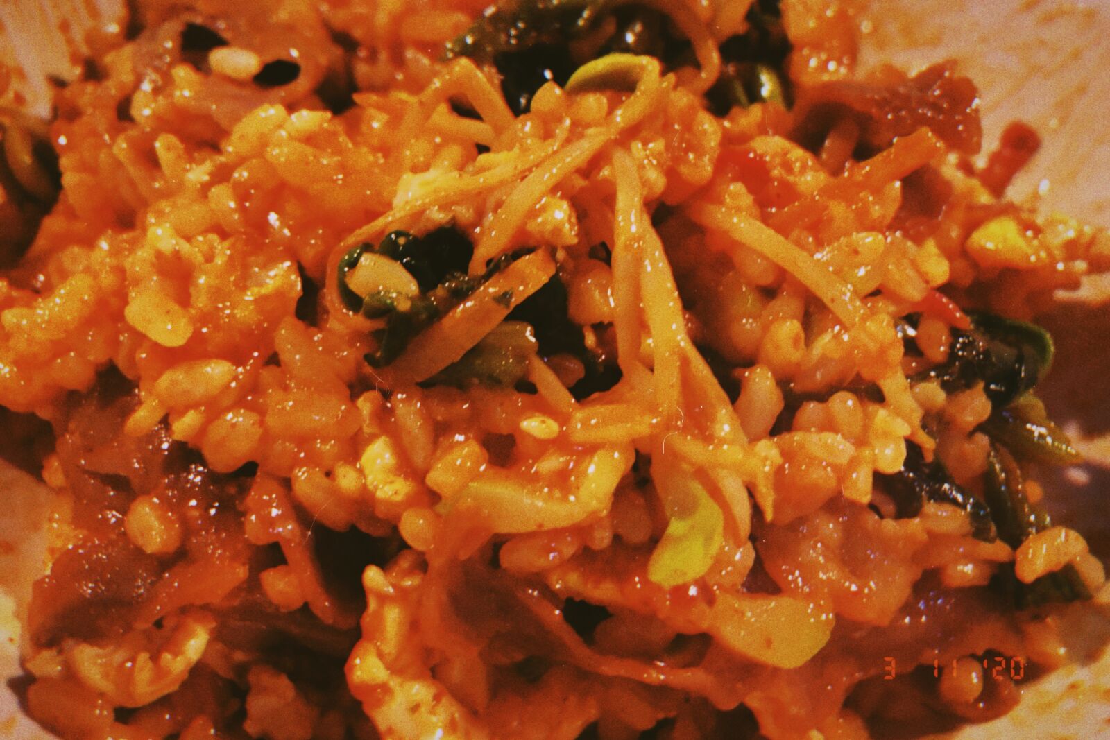 iPhone 8 back camera 3.99mm f/1.8 sample photo. Korean-style fried rice, mixed photography