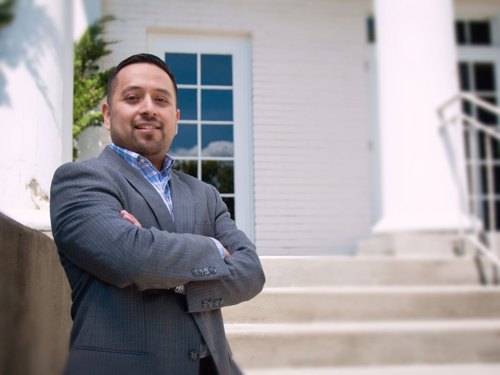 Canon EOS 70D sample photo. Executive, latino, stairs photography