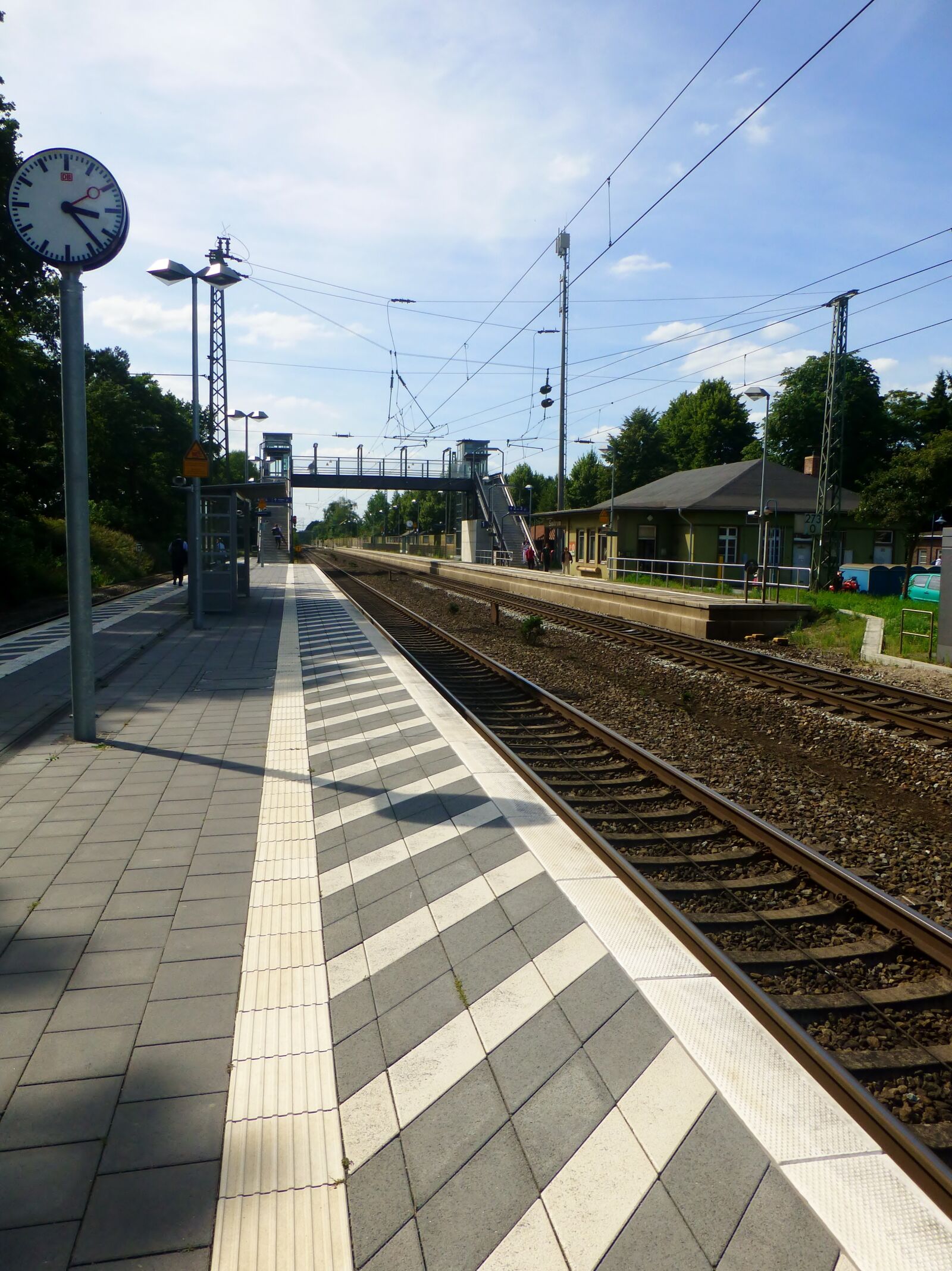Panasonic DMC-TZ31 sample photo. Railway station, platform, rails photography