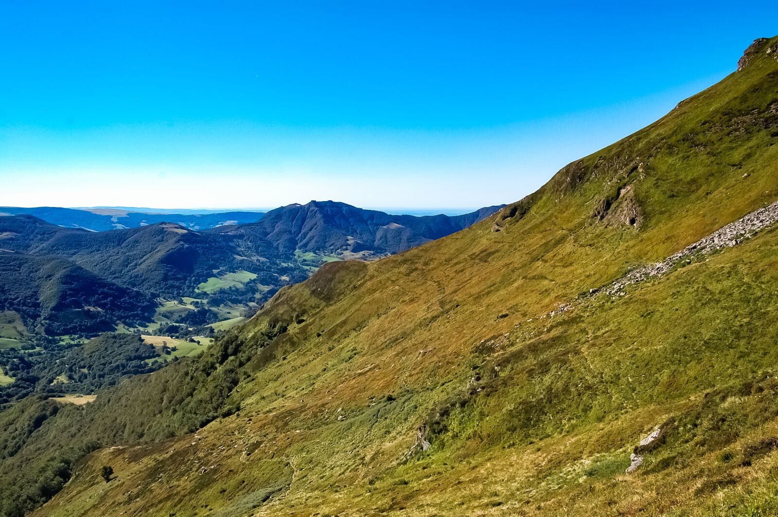 Nikon D40 sample photo. Auvergne, cantal, mountain photography
