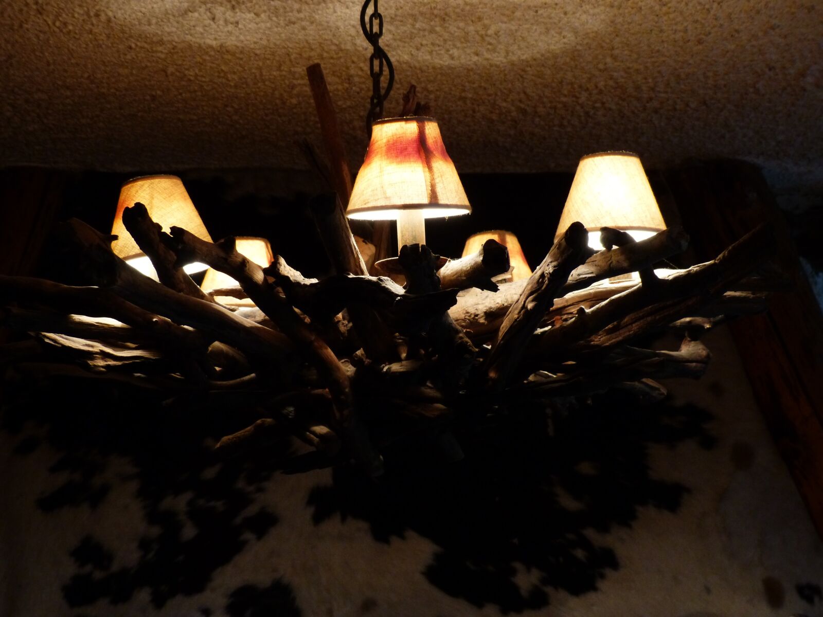 Panasonic Lumix DMC-FZ200 sample photo. Lamp, light, candlestick photography