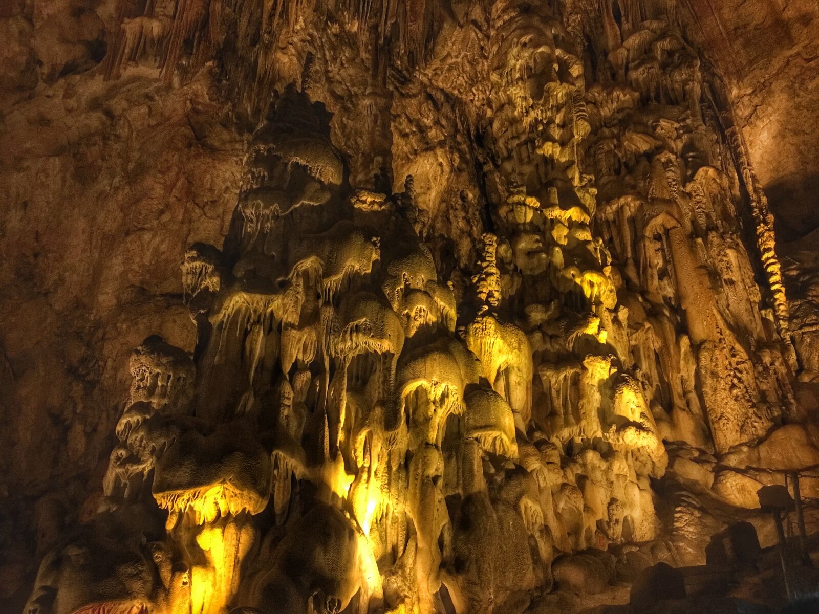 iPhone SE back camera 4.15mm f/2.2 sample photo. Zhijin county, cave, ghost photography