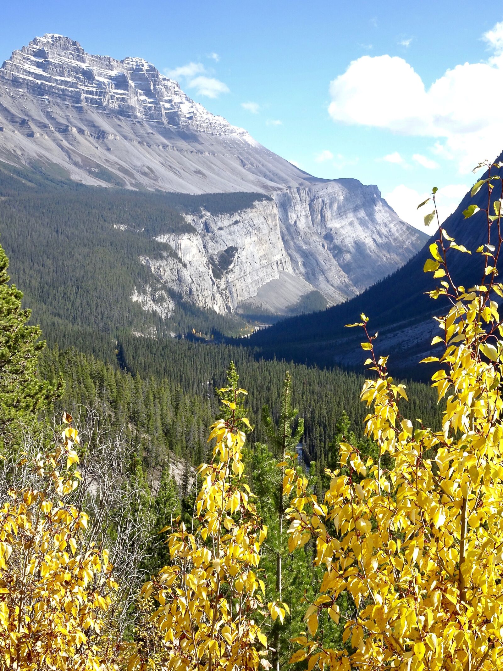 Sony Cyber-shot DSC-HX90V sample photo. Mountains, terrain, nature photography