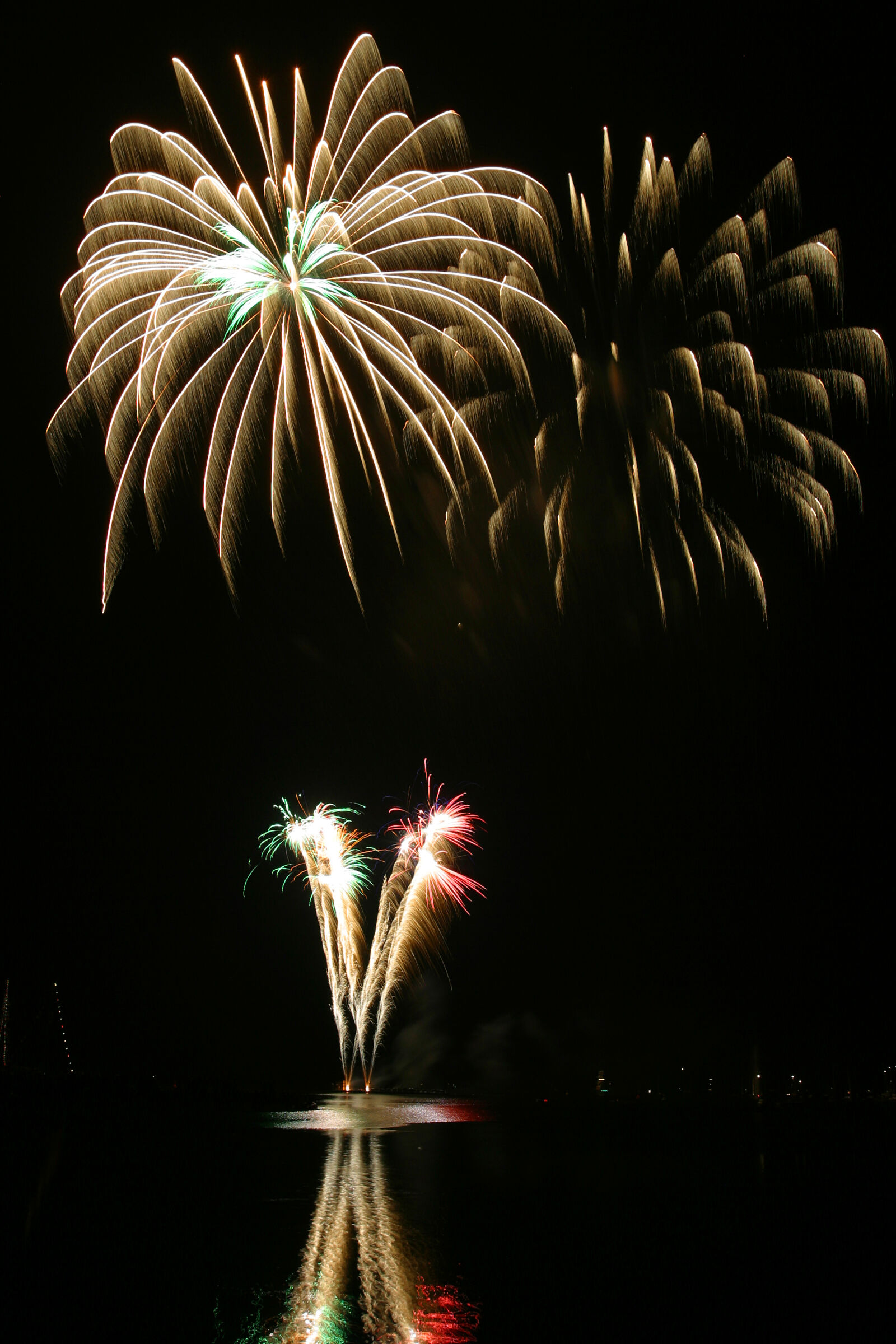 Canon EOS D60 sample photo. Firework photography