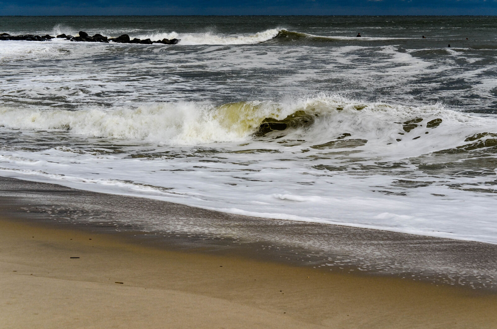 Nikon AF-S DX Nikkor 55-200mm F4-5.6G ED sample photo. Beach, beach, shore, ocean photography
