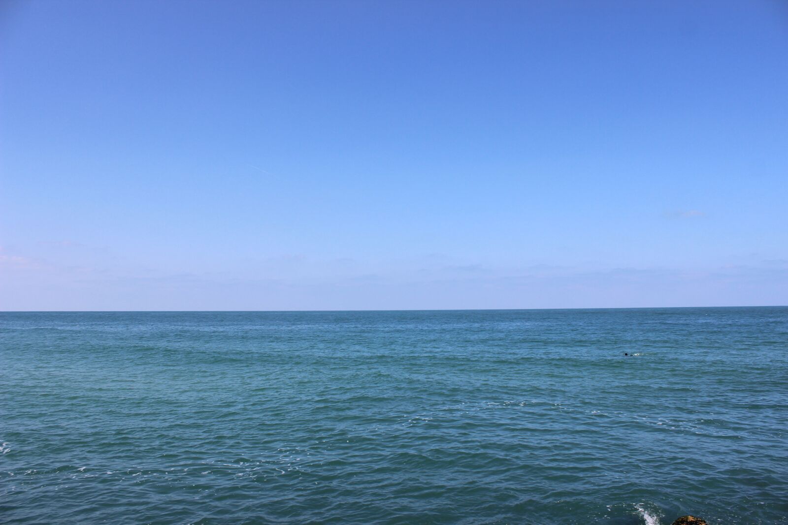 Canon EOS 600D (Rebel EOS T3i / EOS Kiss X5) sample photo. Sea, blue, sky photography